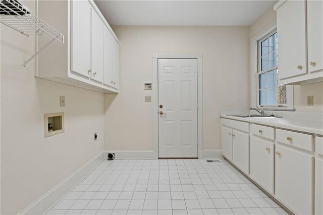 8467 Hearn Road, Chattahoochee Hills, GA 30268