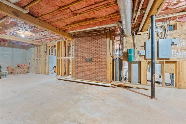 8467 Hearn Road, Chattahoochee Hills, GA 30268