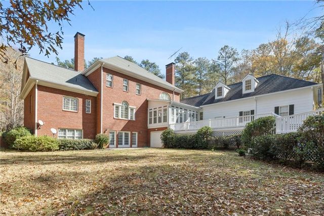 8467 Hearn Road, Chattahoochee Hills, GA 30268