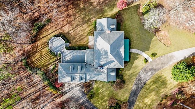 8467 Hearn Road, Chattahoochee Hills, GA 30268