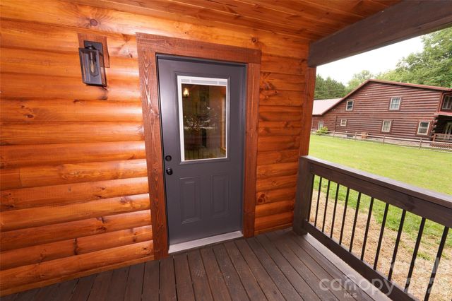 616 Twinbrook Lane, Maggie Valley, NC 28751