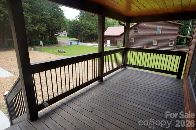 616 Twinbrook Lane, Maggie Valley, NC 28751