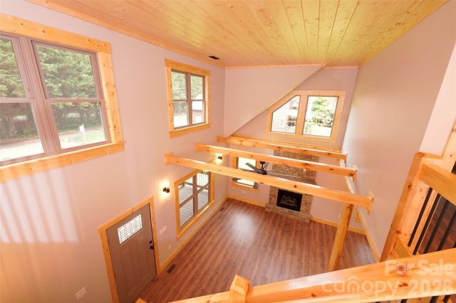 616 Twinbrook Lane, Maggie Valley, NC 28751
