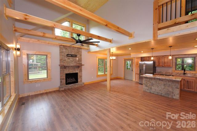 616 Twinbrook Lane, Maggie Valley, NC 28751