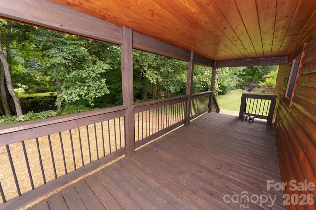 616 Twinbrook Lane, Maggie Valley, NC 28751