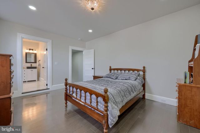 657 W ORANGE ST, Lancaster, PA 17603