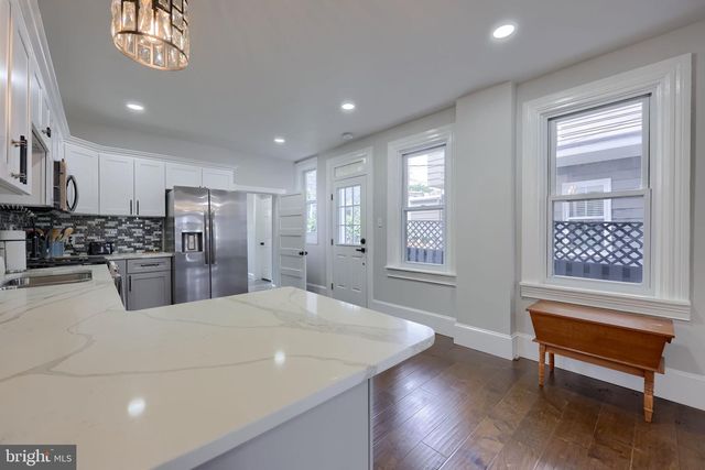 657 W ORANGE ST, Lancaster, PA 17603