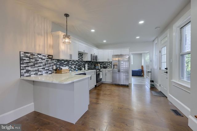 657 W ORANGE ST, Lancaster, PA 17603