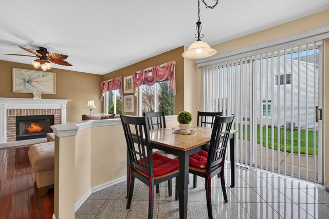 320 Starwood Pass, Lake In The Hills, IL 60156