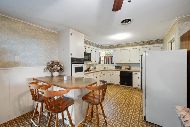 812 N Wright Avenue, Kerens, TX 75144