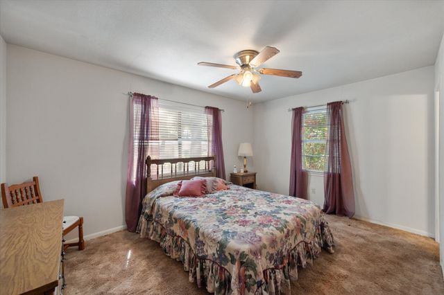 812 N Wright Avenue, Kerens, TX 75144