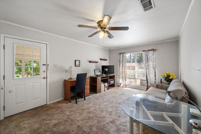 812 N Wright Avenue, Kerens, TX 75144