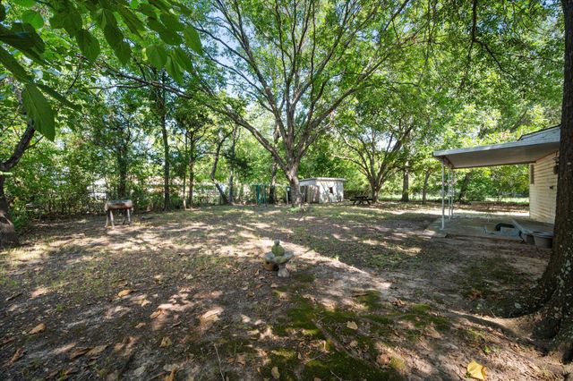 812 N Wright Avenue, Kerens, TX 75144