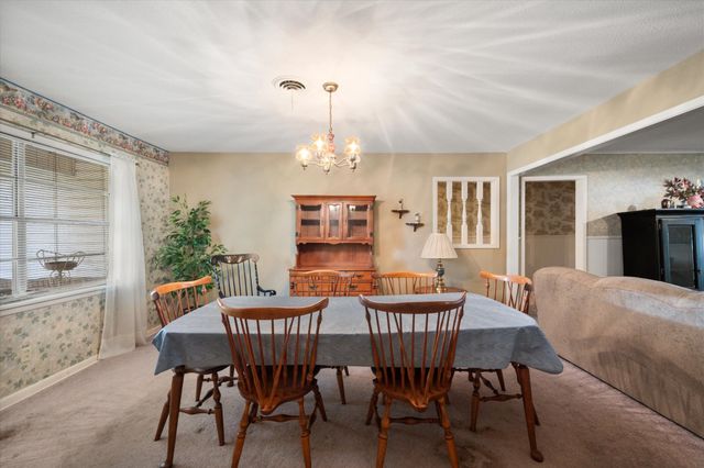 812 N Wright Avenue, Kerens, TX 75144