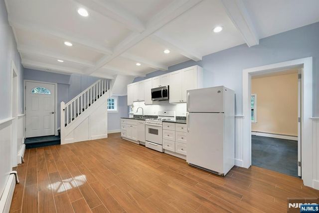 288 Van Dien Avenue D, Ridgewood, NJ 07450
