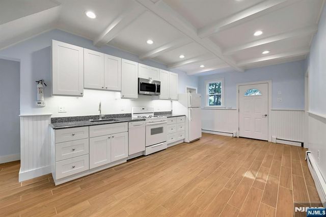 288 Van Dien Avenue D, Ridgewood, NJ 07450