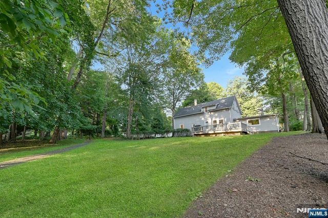 288 Van Dien Avenue D, Ridgewood, NJ 07450