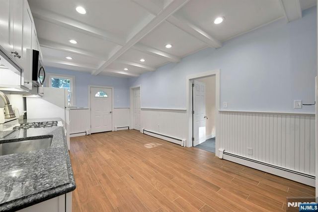 288 Van Dien Avenue D, Ridgewood, NJ 07450