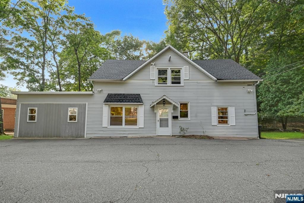288 Van Dien Avenue D, Ridgewood, NJ 07450