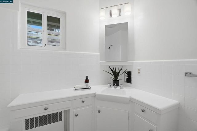 961 Arlington Avenue, Berkeley, CA 94707