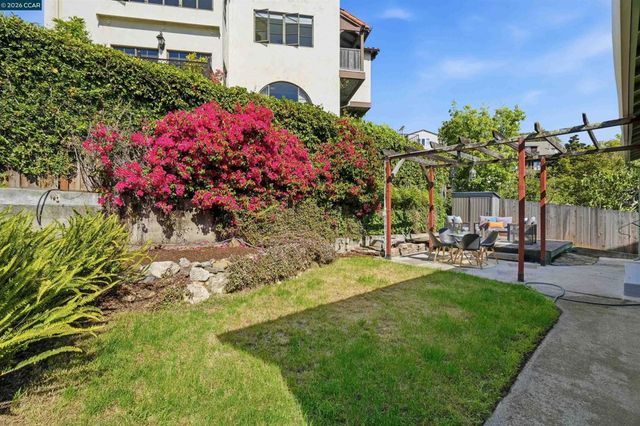 961 Arlington Avenue, Berkeley, CA 94707