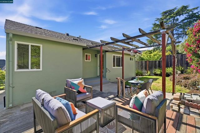 961 Arlington Avenue, Berkeley, CA 94707