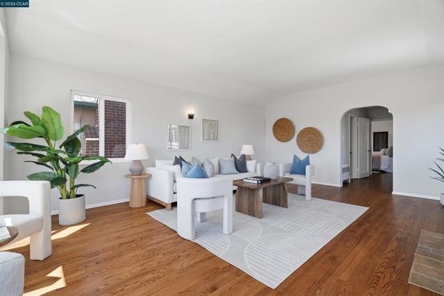 961 Arlington Avenue, Berkeley, CA 94707