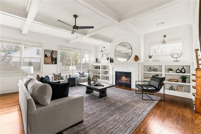 1979 Dunwoody NE Street, Atlanta, GA 30317