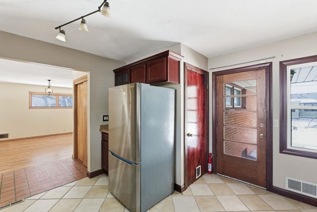 2019 W 24th St N, Wichita, KS 67204