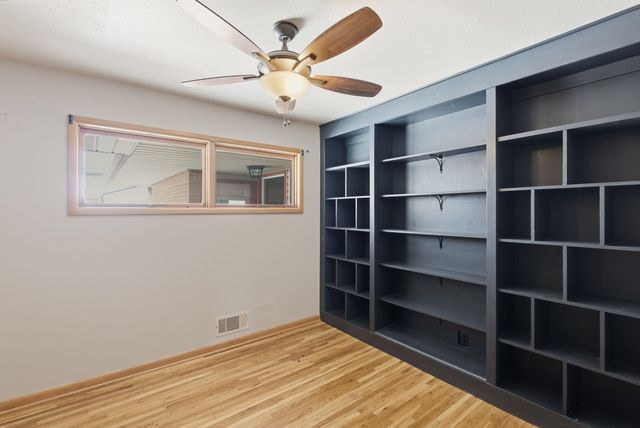 2019 W 24th St N, Wichita, KS 67204