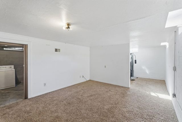 2019 W 24th St N, Wichita, KS 67204