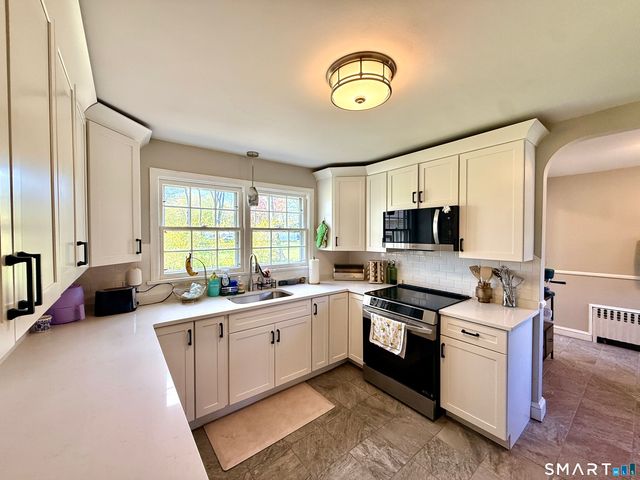 7 Taylor Drive, Norwich, CT 06360