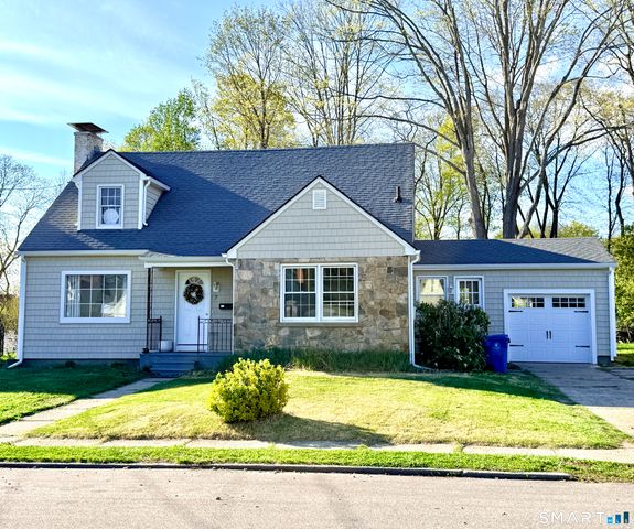 7 Taylor Drive, Norwich, CT 06360