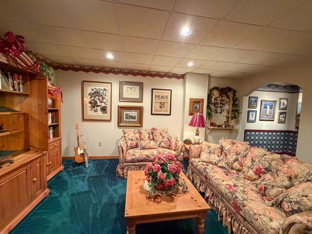 40 GREEN MEADOW DR, Langhorne, PA 19047