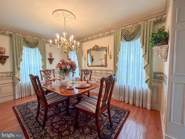 40 GREEN MEADOW DR, Langhorne, PA 19047