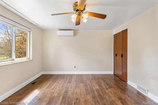 4061 Middlebury Drive, Troy, MI 48085