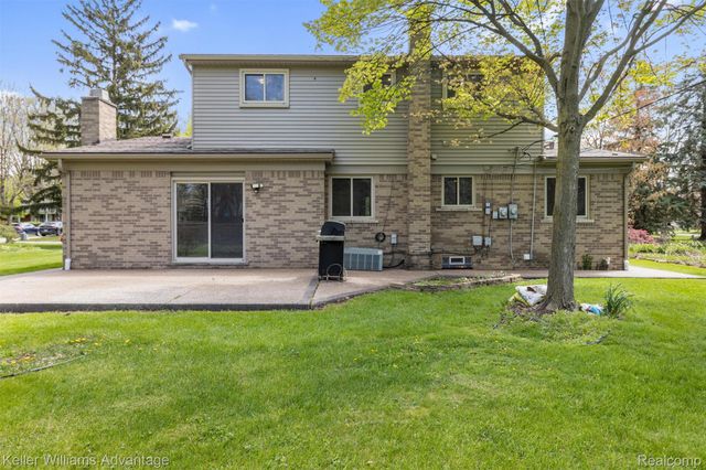 4061 Middlebury Drive, Troy, MI 48085