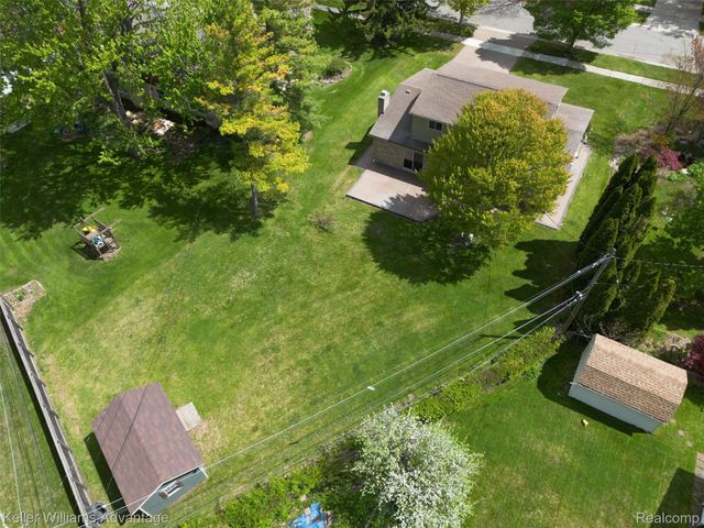 4061 Middlebury Drive, Troy, MI 48085