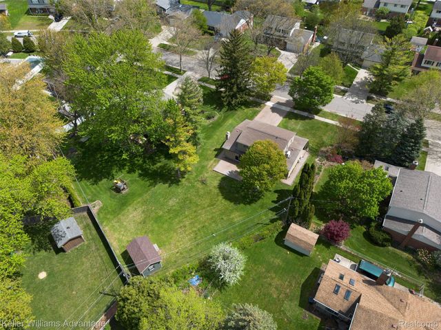 4061 Middlebury Drive, Troy, MI 48085