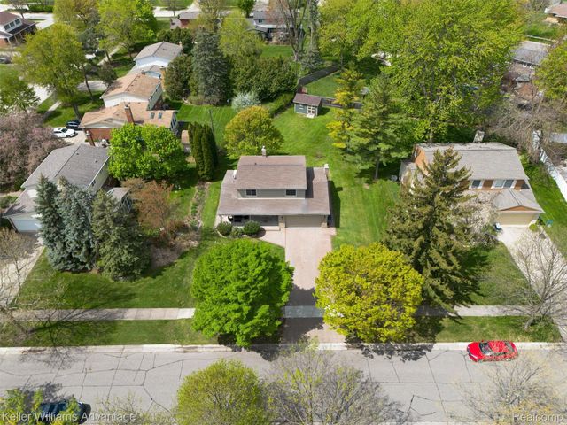 4061 Middlebury Drive, Troy, MI 48085