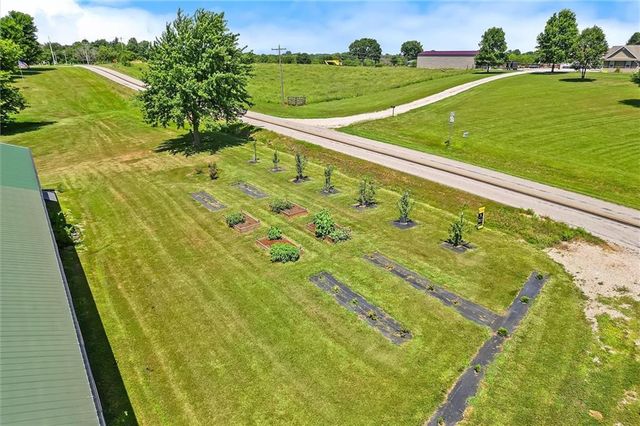 39803 K Highway, Richmond, MO 64085
