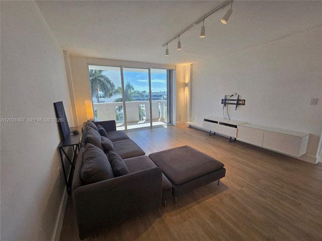 800 W Ave 618 618, Miami Beach, FL 33139