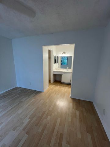 9470 Live Oak Place 204, Davie, FL 33324