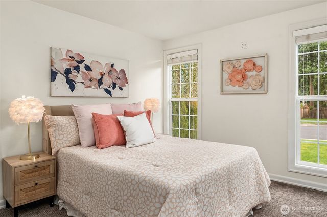 6203 144th Avenue NE, Redmond, WA 98052