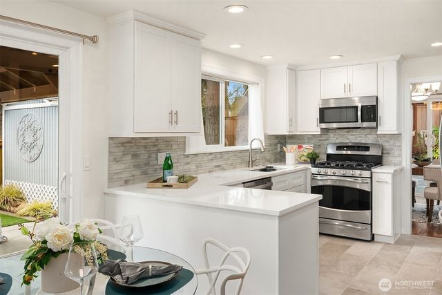 6203 144th Avenue NE, Redmond, WA 98052