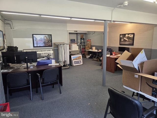 39 S BROADWAY, Gloucester City, NJ 08030