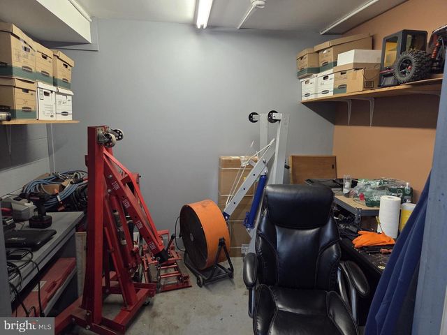 39 S BROADWAY, Gloucester City, NJ 08030