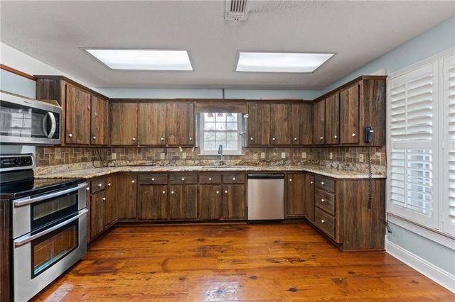 5269 Dawes Road, Grand Bay, AL 36541