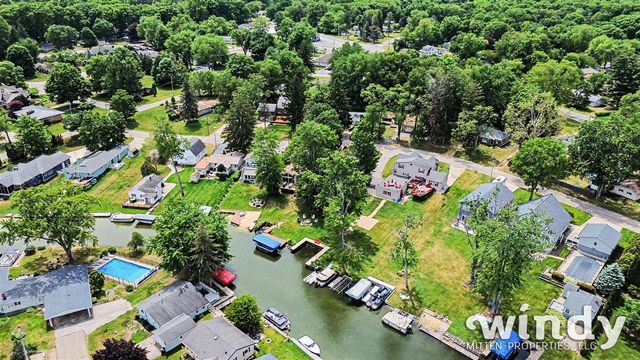 4936 Shoreview Drive, Coloma, MI 49038