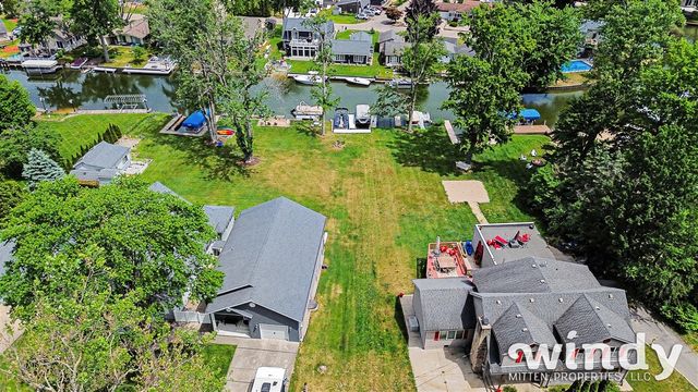 4936 Shoreview Drive, Coloma, MI 49038